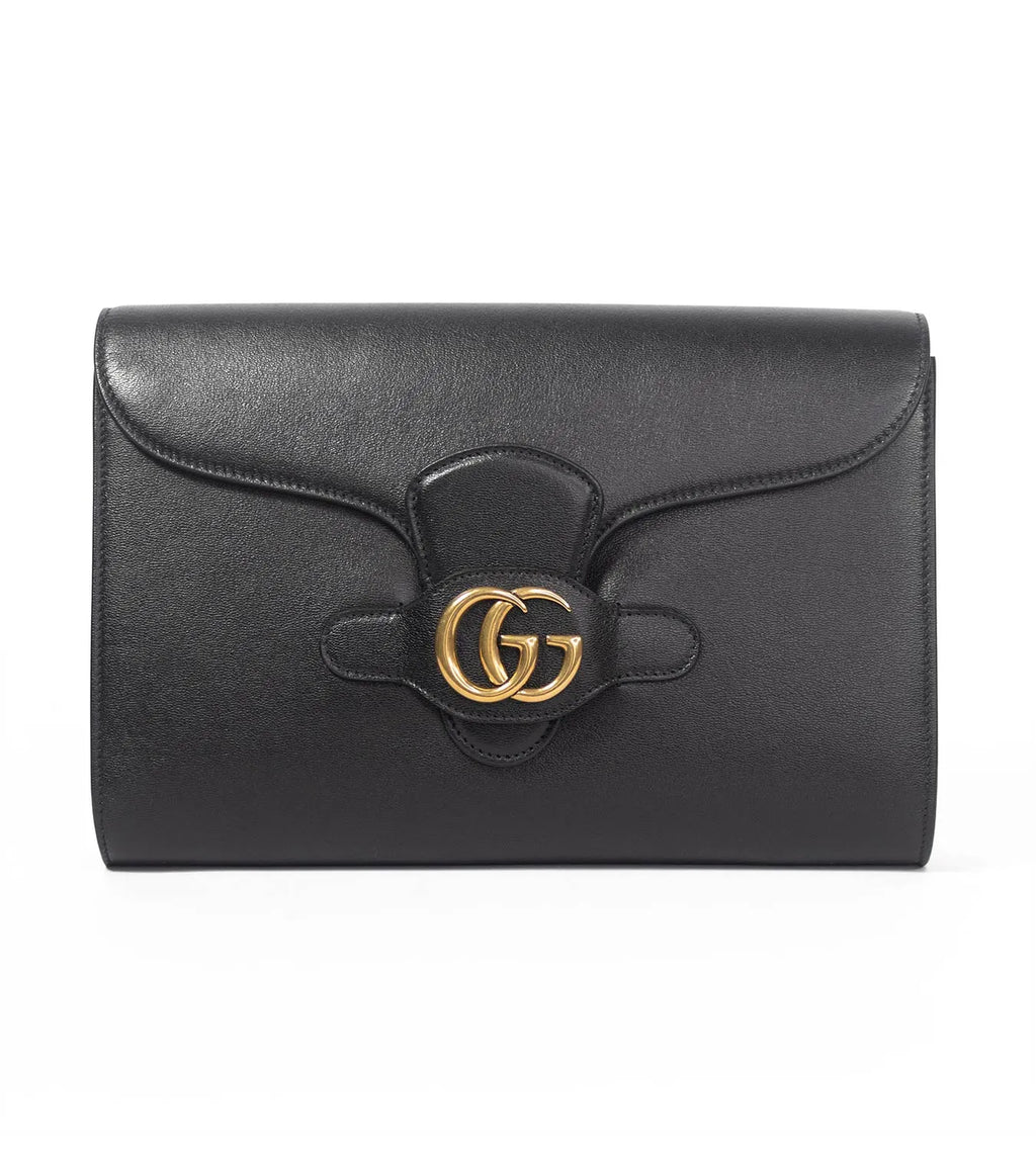 Pre-Loved Gucci Clutch with Double GG – Shop This Elegant Pre-Owned Designer Bag Today!