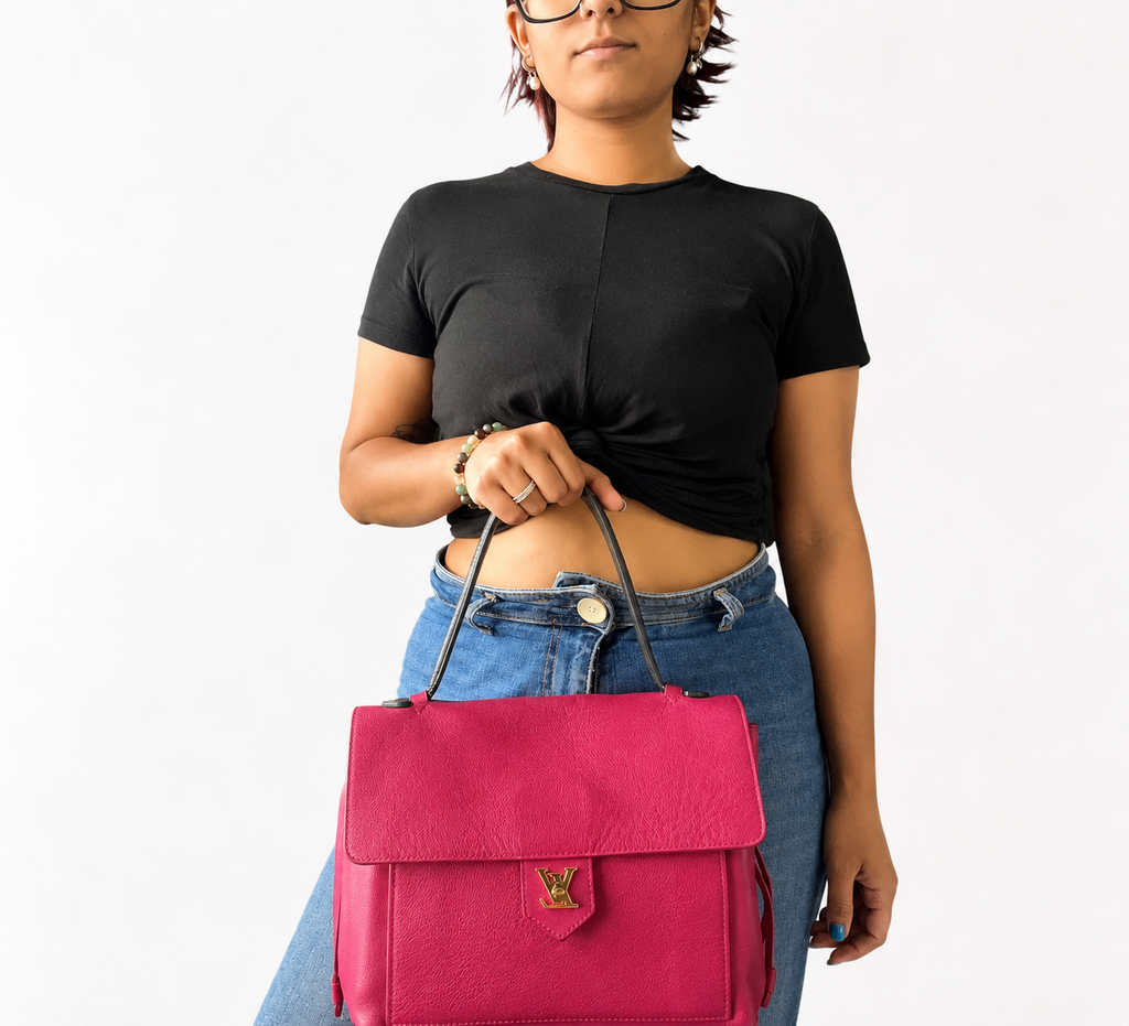 Rubis Pebbled Leather Lockme PM Tote Bag