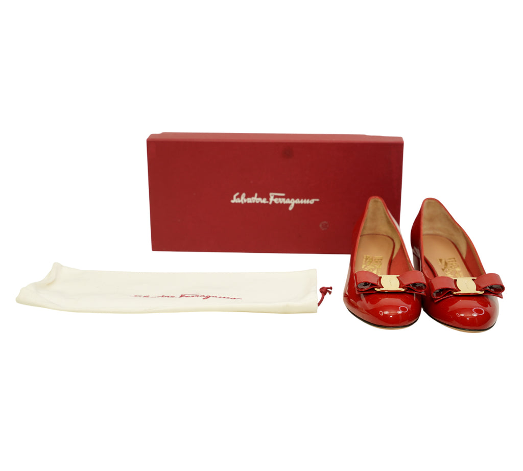 Glossy Red Vara Bow Patent Leather Pump Size - 6 D