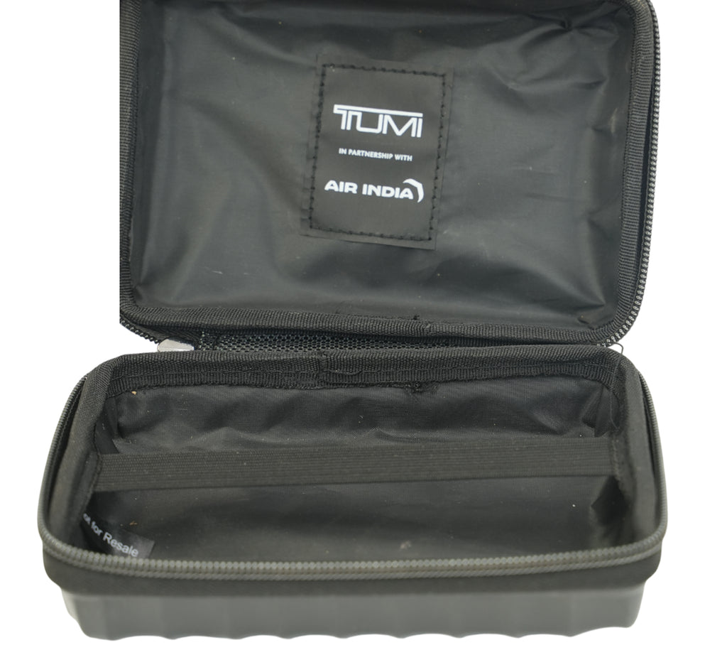 Hardside Amenity Case