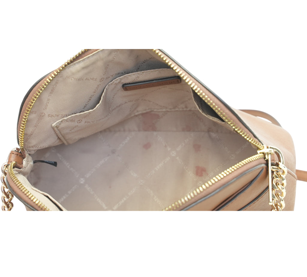 Jet Set Travel Medium Dome Crossbody Bag