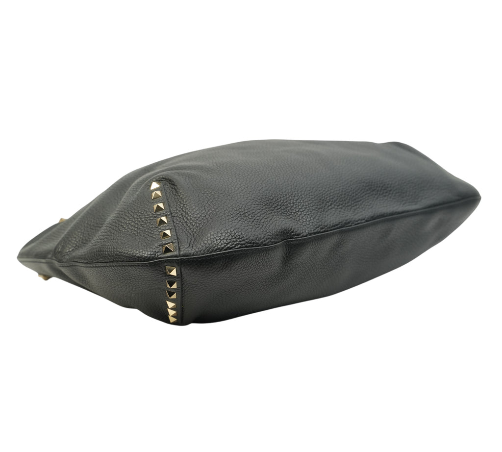 Garavani Rockstud Flip-Lock Grainy Leather Hobo Bag