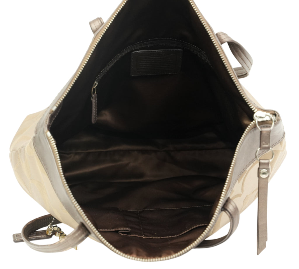 Laura Signature Large Logo Tote Bag