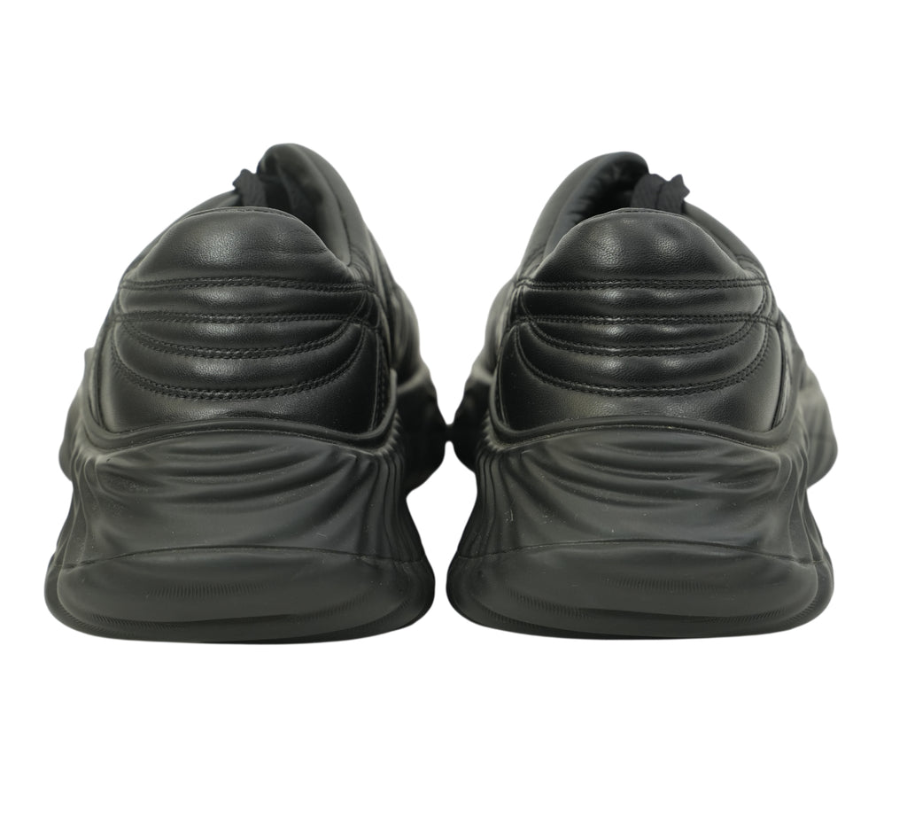 Black Interlocking G Low-Top Ripple Sneakers Size - 8
