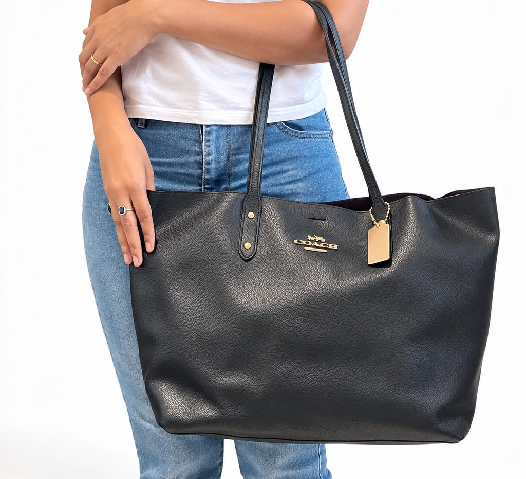 Black Town Tote