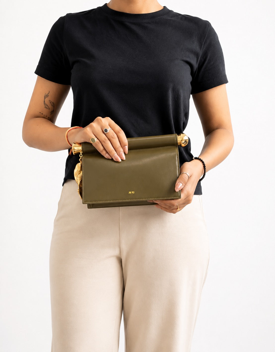 Holly Metal Pendant Embellished Clutch