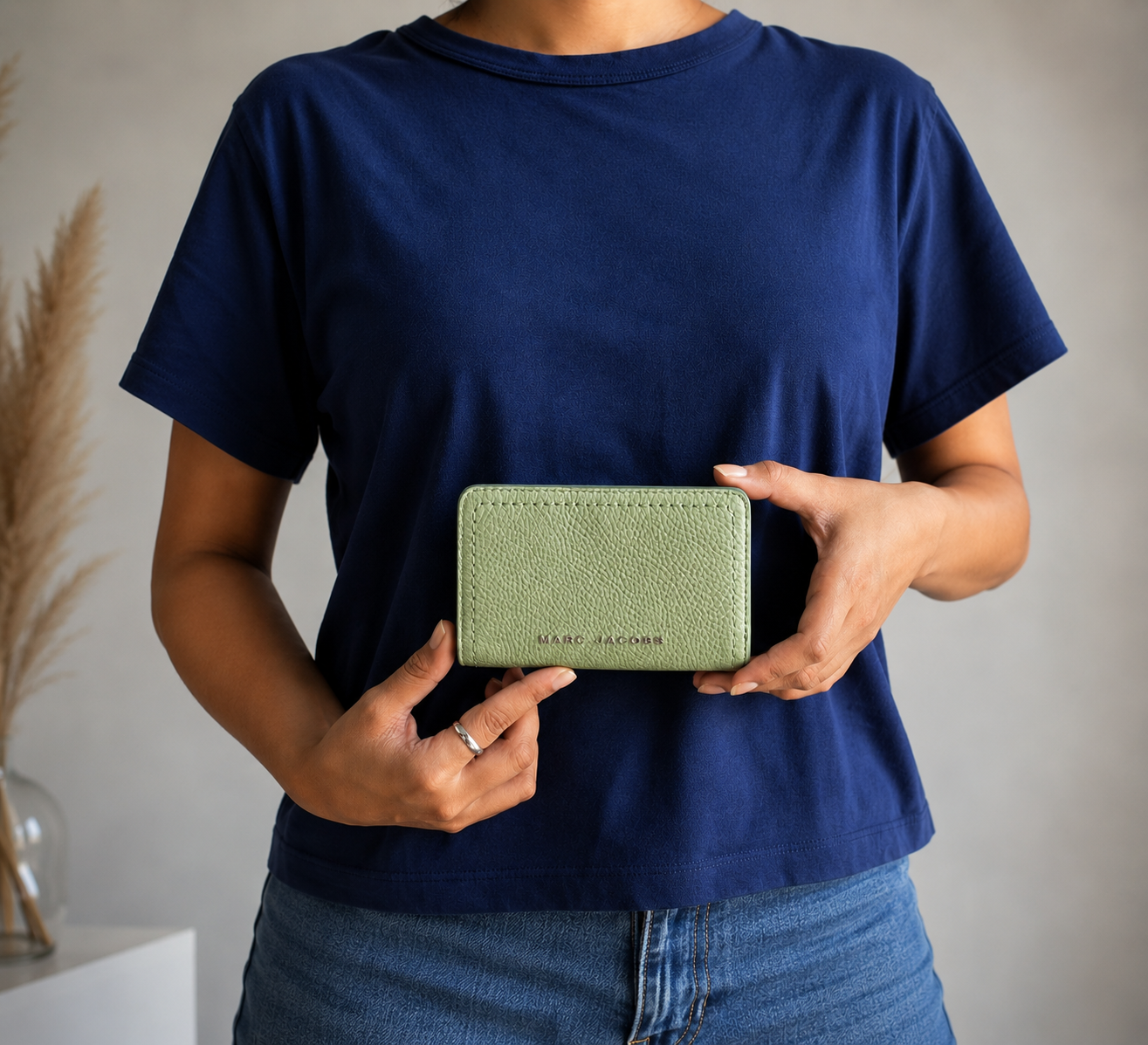 Green Groove Leather Compact Wallet